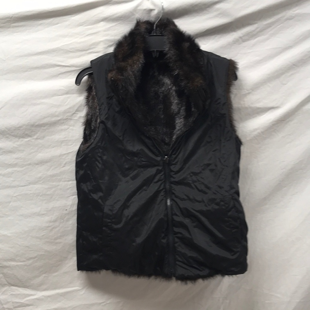Faux Fur Reversible Vest - Picture 6 of 9